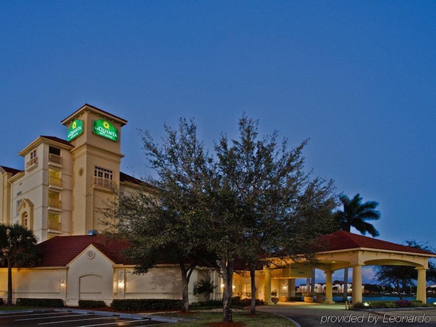 Imagen general del Hotel La Quinta Inn & Suites by Wyndham Ft. Lauderdale Airport. Foto 4