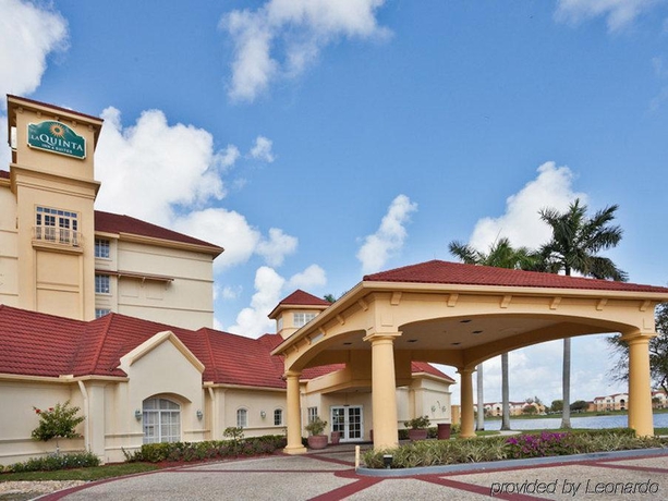Imagen general del Hotel La Quinta Inn & Suites by Wyndham Ft. Lauderdale Airport. Foto 6