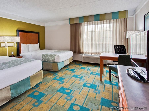 Imagen de la habitación del Hotel La Quinta Inn & Suites by Wyndham Ft. Lauderdale Airport. Foto 14