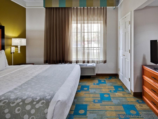 Imagen de la habitación del Hotel La Quinta Inn & Suites by Wyndham Ft. Lauderdale Airport. Foto 16