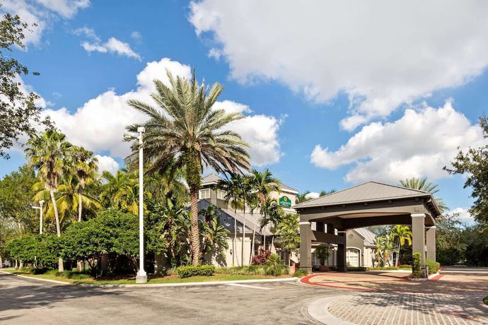 Imagen general del Hotel La Quinta Inn & Suites by Wyndham Ft. Lauderdale Plantation. Foto 1