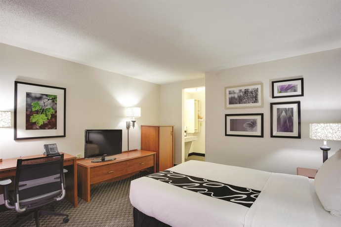Imagen de la habitación del Hotel La Quinta Inn & Suites by Wyndham Harrisburg Airport Hershey. Foto 10