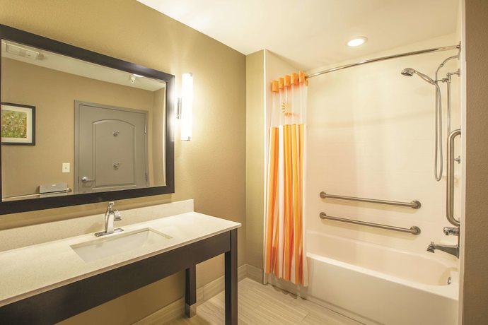 Imagen de la habitación del Hotel La Quinta Inn & Suites by Wyndham Hattiesburg - I-59. Foto 8