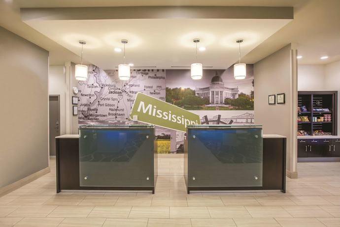 Imagen de los interiores del Hotel La Quinta Inn & Suites by Wyndham Hattiesburg - I-59. Foto 10