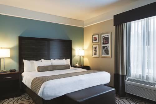 Imagen de la habitación del Hotel La Quinta Inn & Suites by Wyndham Houma. Foto 2