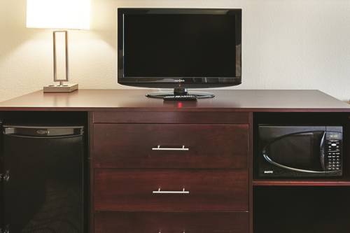 Imagen de la habitación del Hotel La Quinta Inn & Suites by Wyndham Houma. Foto 9