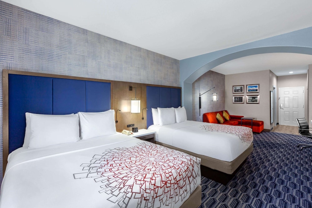 Imagen de la habitación del Hotel La Quinta Inn & Suites by Wyndham Houston Channelview. Foto 4