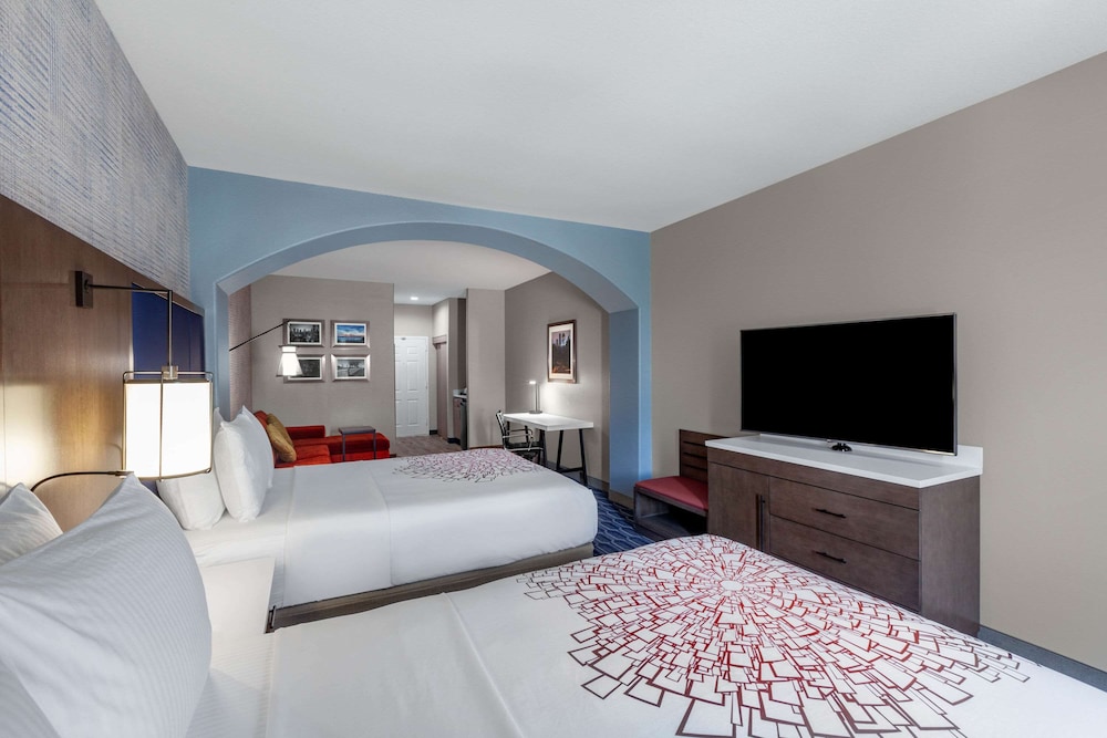 Imagen de la habitación del Hotel La Quinta Inn & Suites by Wyndham Houston Channelview. Foto 8