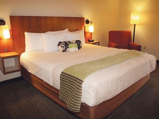Imagen de la habitación del Hotel La Quinta Inn & Suites by Wyndham Houston Southwest. Foto 6