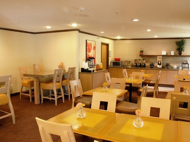 Imagen del bar/restaurante del Hotel La Quinta Inn & Suites by Wyndham Houston Southwest. Foto 5