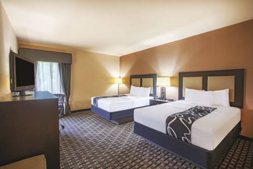Imagen de la habitación del Hotel La Quinta Inn & Suites by Wyndham Jacksonville TX. Foto 3