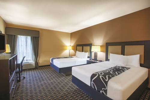 Imagen de la habitación del Hotel La Quinta Inn & Suites by Wyndham Jacksonville TX. Foto 8