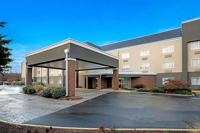 Imagen general del Hotel La Quinta Inn & Suites by Wyndham Knoxville Airport. Foto 1