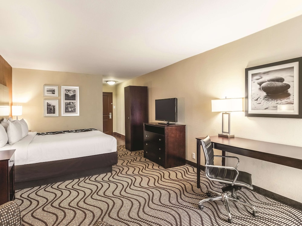 Imagen de la habitación del Hotel La Quinta Inn & Suites by Wyndham Knoxville Papermill. Foto 3