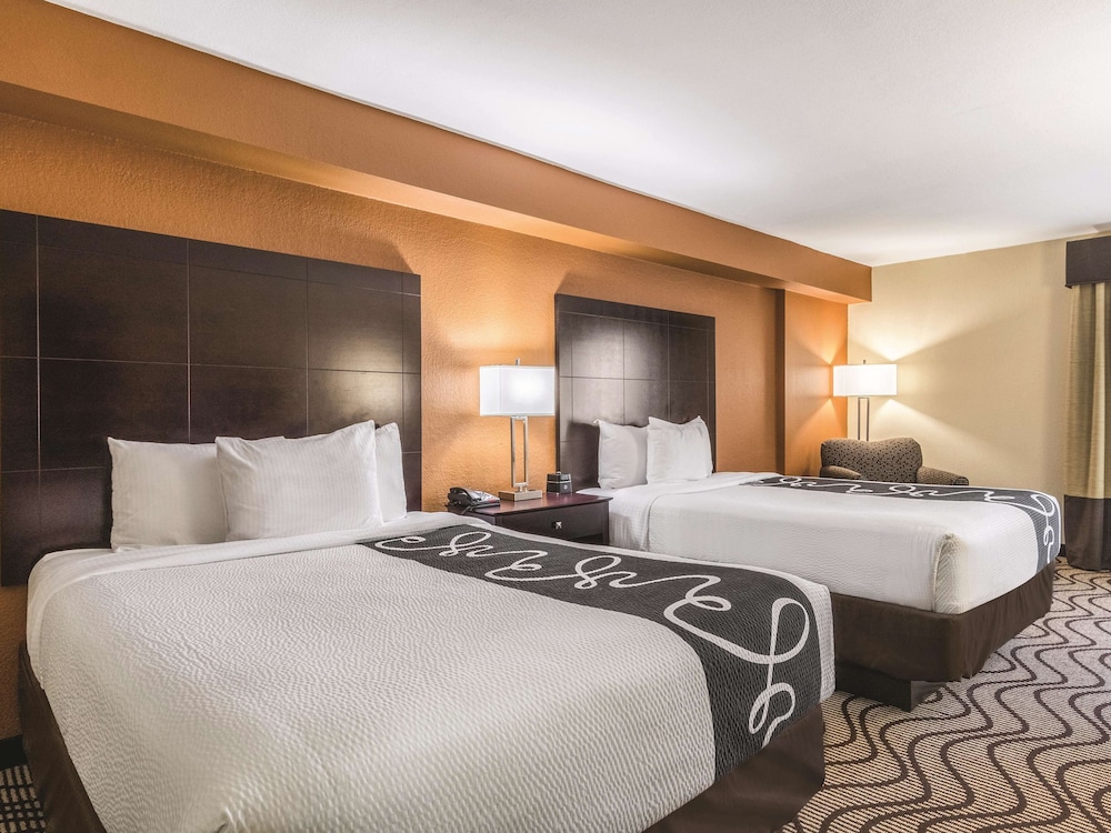 Imagen de la habitación del Hotel La Quinta Inn & Suites by Wyndham Knoxville Papermill. Foto 10