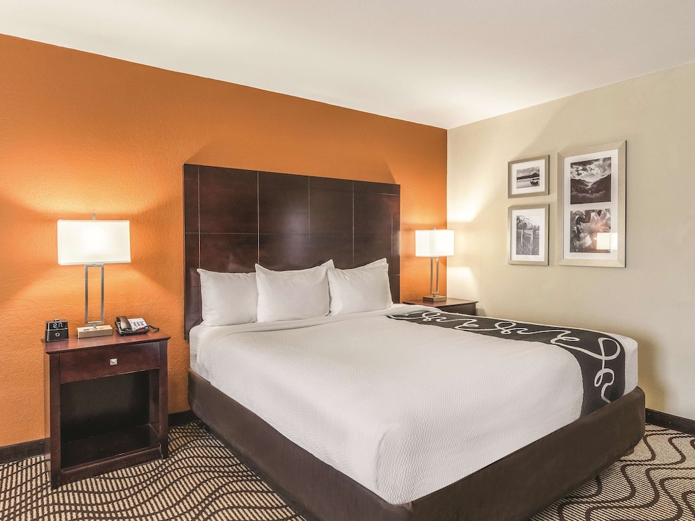 Imagen de la habitación del Hotel La Quinta Inn & Suites by Wyndham Knoxville Papermill. Foto 13