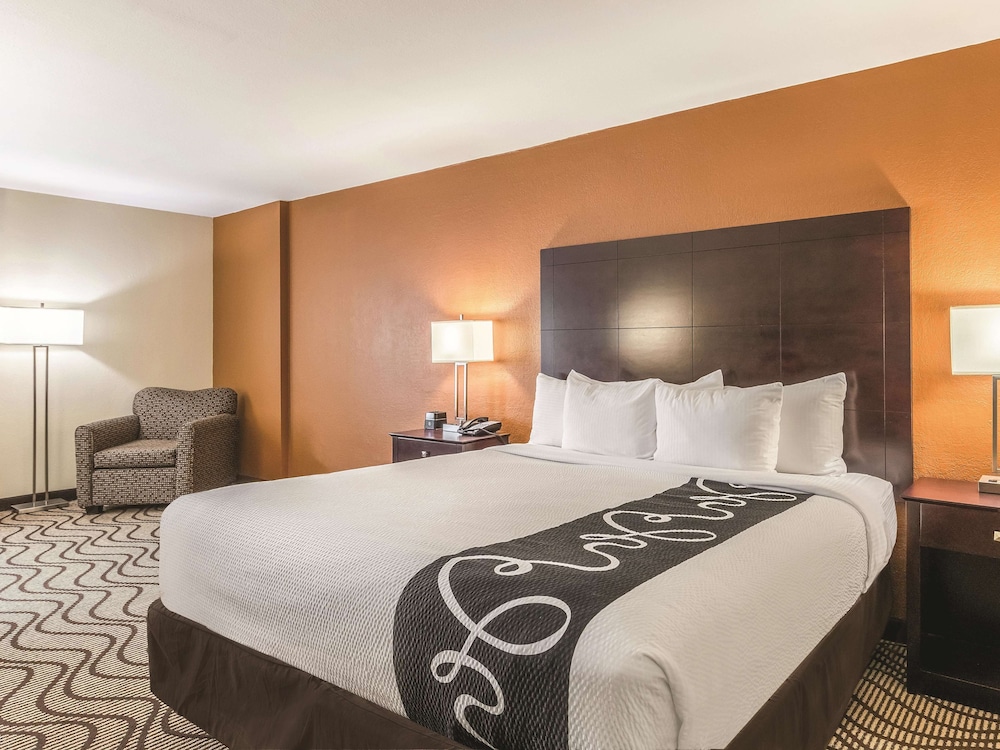 Imagen de la habitación del Hotel La Quinta Inn & Suites by Wyndham Knoxville Papermill. Foto 16