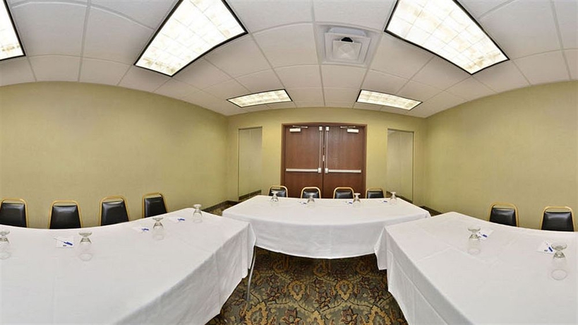 Imagen de los interiores del Hotel La Quinta Inn & Suites by Wyndham Lackawanna. Foto 13