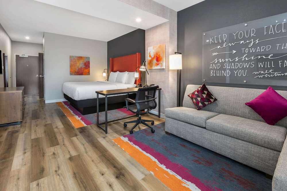 Imagen de la habitación del Hotel La Quinta Inn & Suites by Wyndham Lewisville. Foto 9