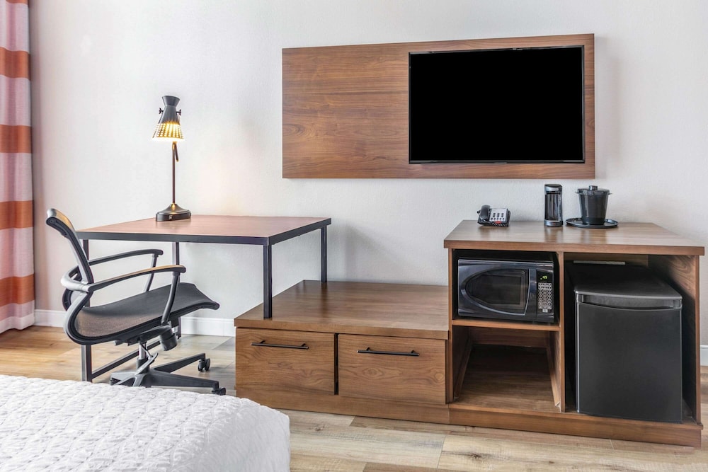 Imagen de la habitación del Hotel La Quinta Inn & Suites by Wyndham Lewisville. Foto 14