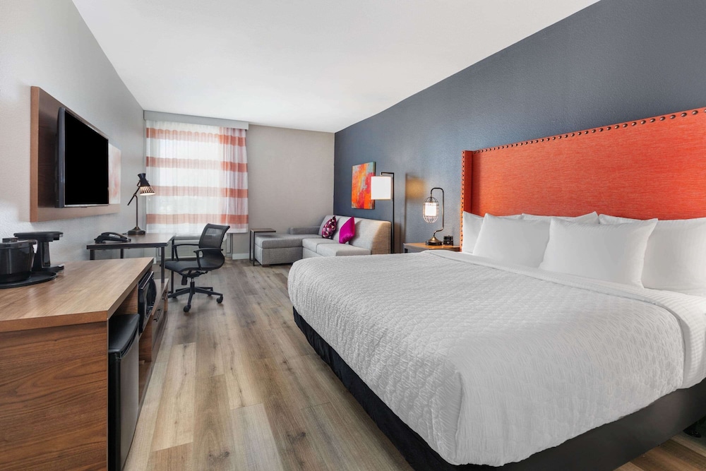 Imagen de la habitación del Hotel La Quinta Inn & Suites by Wyndham Lewisville. Foto 16