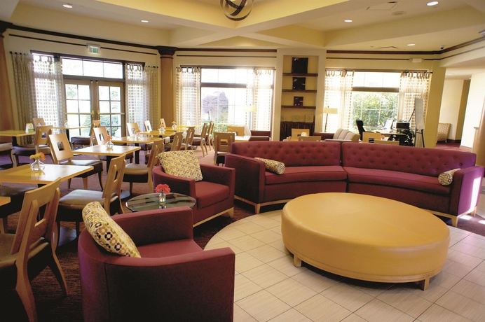 Imagen de los interiores del Hotel La Quinta Inn & Suites by Wyndham Memphis Primacy Parkway. Foto 7