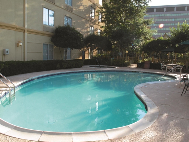 Imagen de la piscina del Hotel La Quinta Inn & Suites by Wyndham Memphis Primacy Parkway. Foto 14