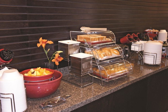 Imagen del bar/restaurante del Hotel La Quinta Inn & Suites by Wyndham Moab. Foto 5