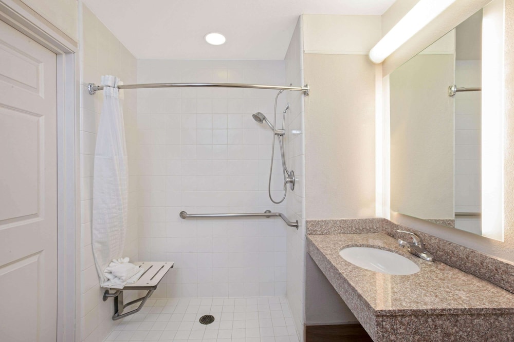 Imagen de la habitación del Hotel La Quinta Inn & Suites by Wyndham Modesto Salida. Foto 16