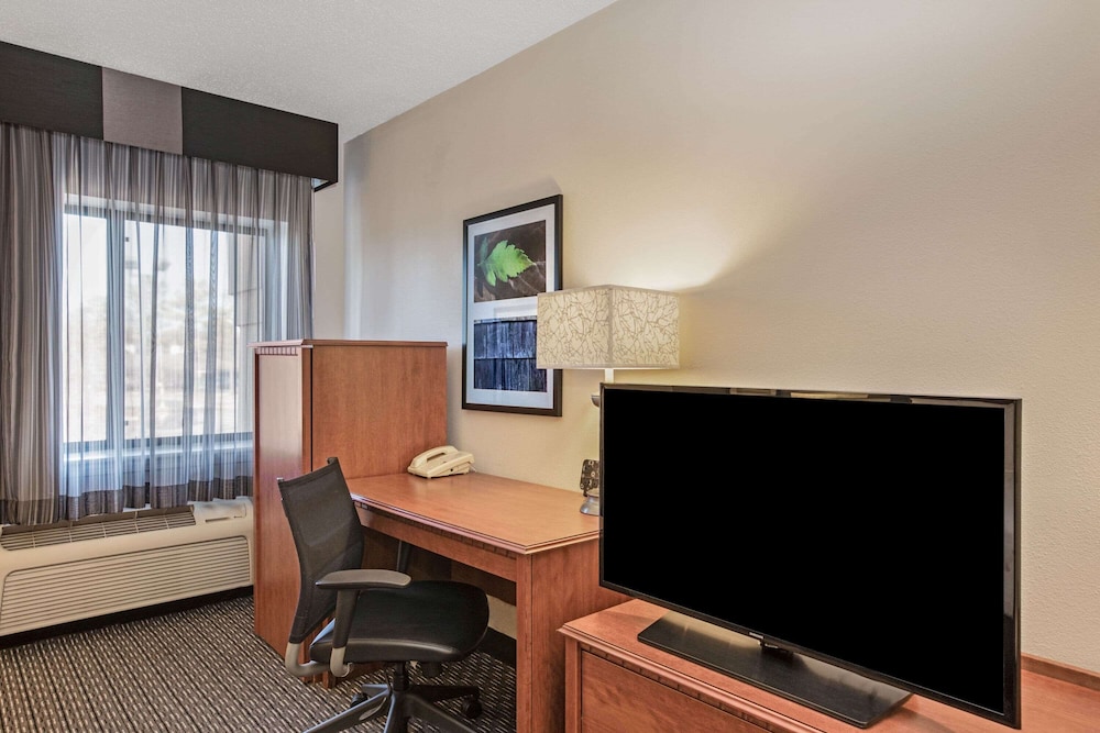 Imagen de la habitación del Hotel La Quinta Inn & Suites by Wyndham N Little Rock-McCain Mall. Foto 7