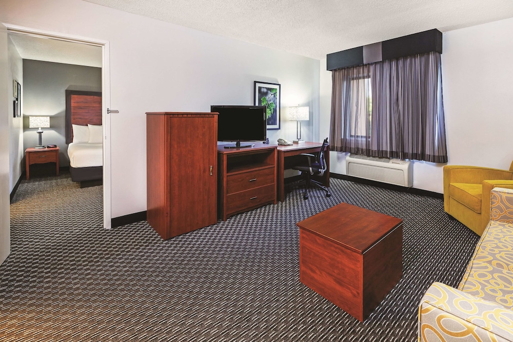 Imagen de la habitación del Hotel La Quinta Inn & Suites by Wyndham N Little Rock-McCain Mall. Foto 9