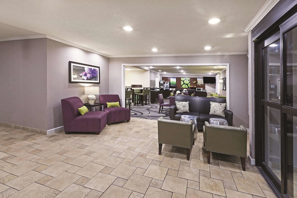 Imagen de los interiores del Hotel La Quinta Inn & Suites by Wyndham N Little Rock-McCain Mall. Foto 17