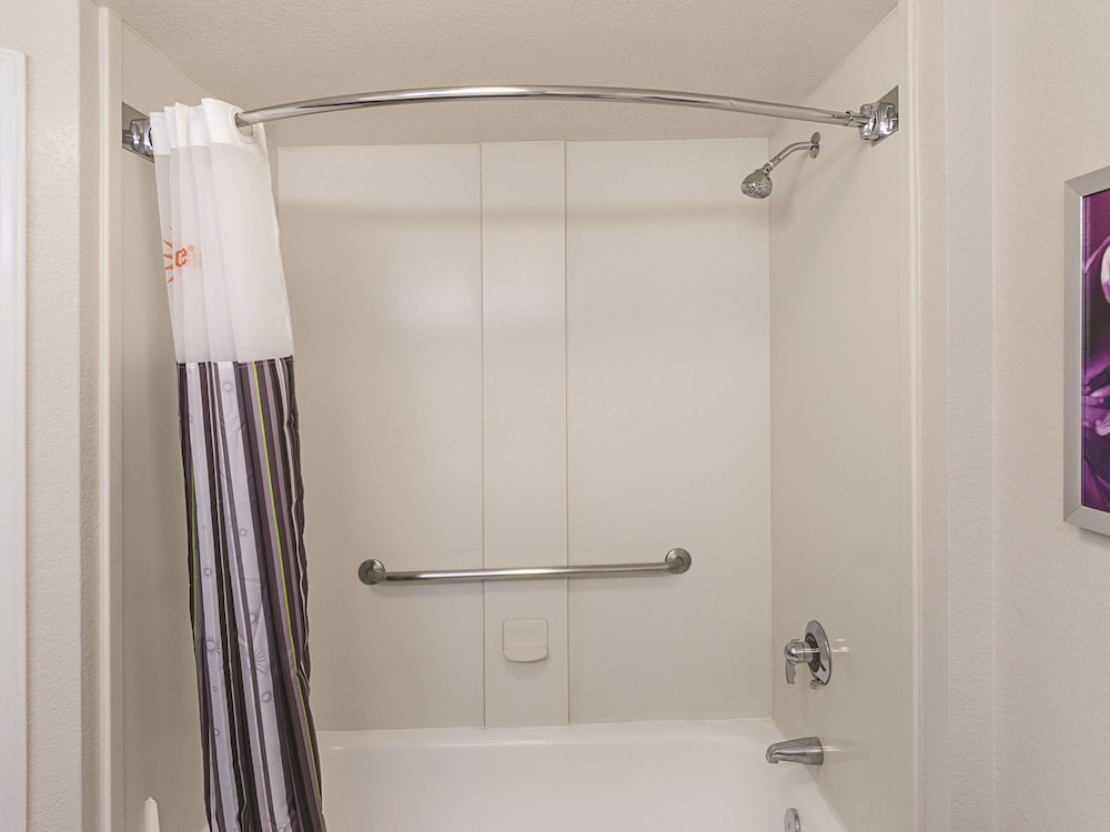 Imagen de la habitación del Hotel La Quinta Inn & Suites by Wyndham N Little Rock-McCain Mall. Foto 12