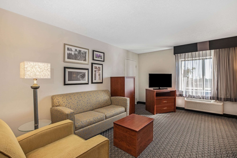 Imagen de la habitación del Hotel La Quinta Inn & Suites by Wyndham N Little Rock-McCain Mall. Foto 15