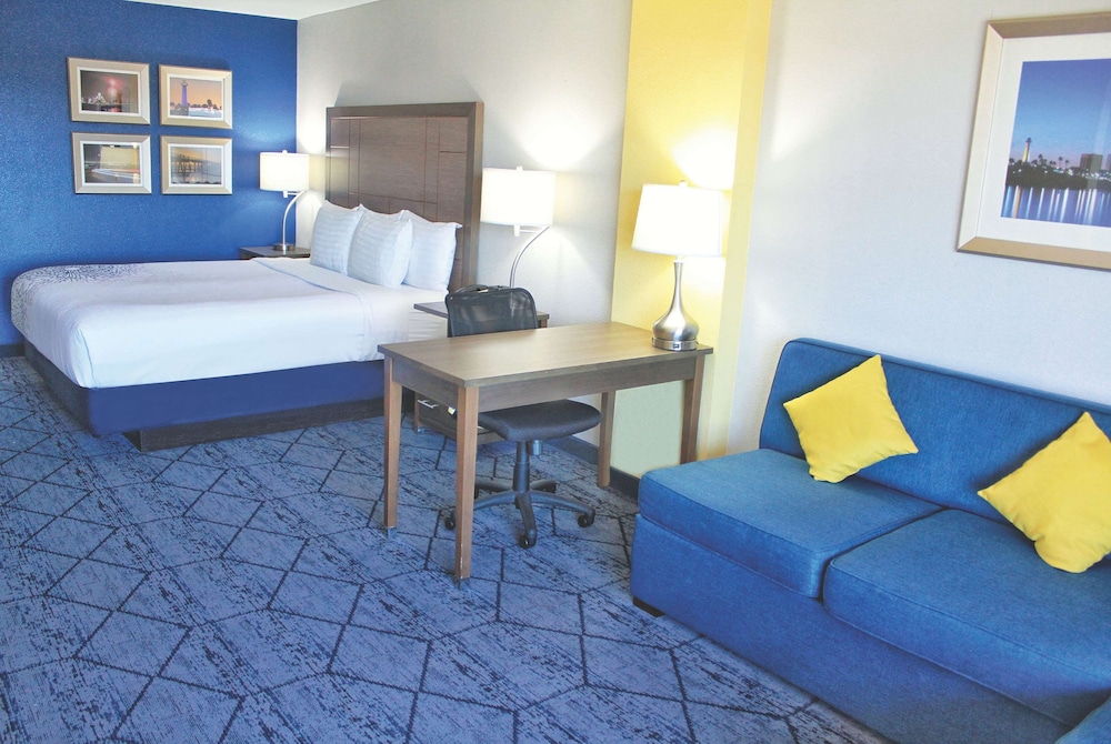 Imagen de la habitación del Hotel La Quinta Inn & Suites by Wyndham NE Long Beach/Cypress. Foto 8