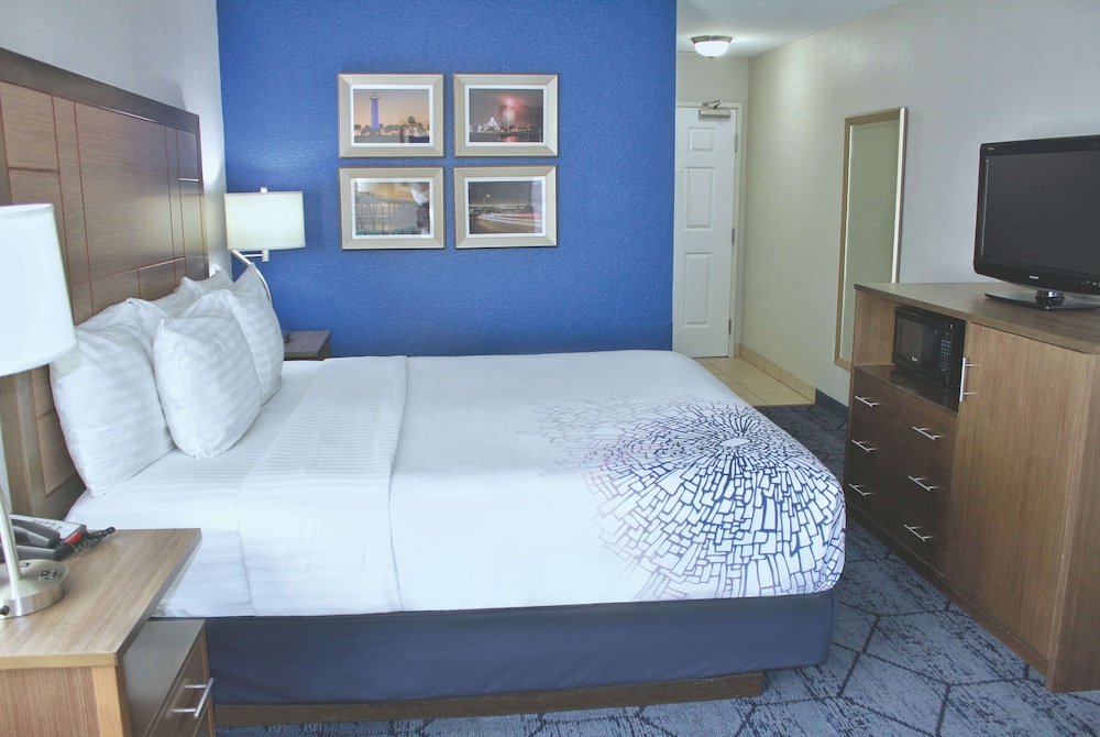 Imagen de la habitación del Hotel La Quinta Inn & Suites by Wyndham NE Long Beach/Cypress. Foto 9