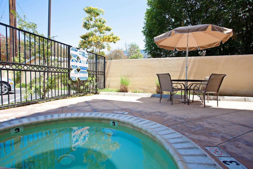Imagen general del Hotel La Quinta Inn & Suites by Wyndham NE Long Beach/Cypress. Foto 1