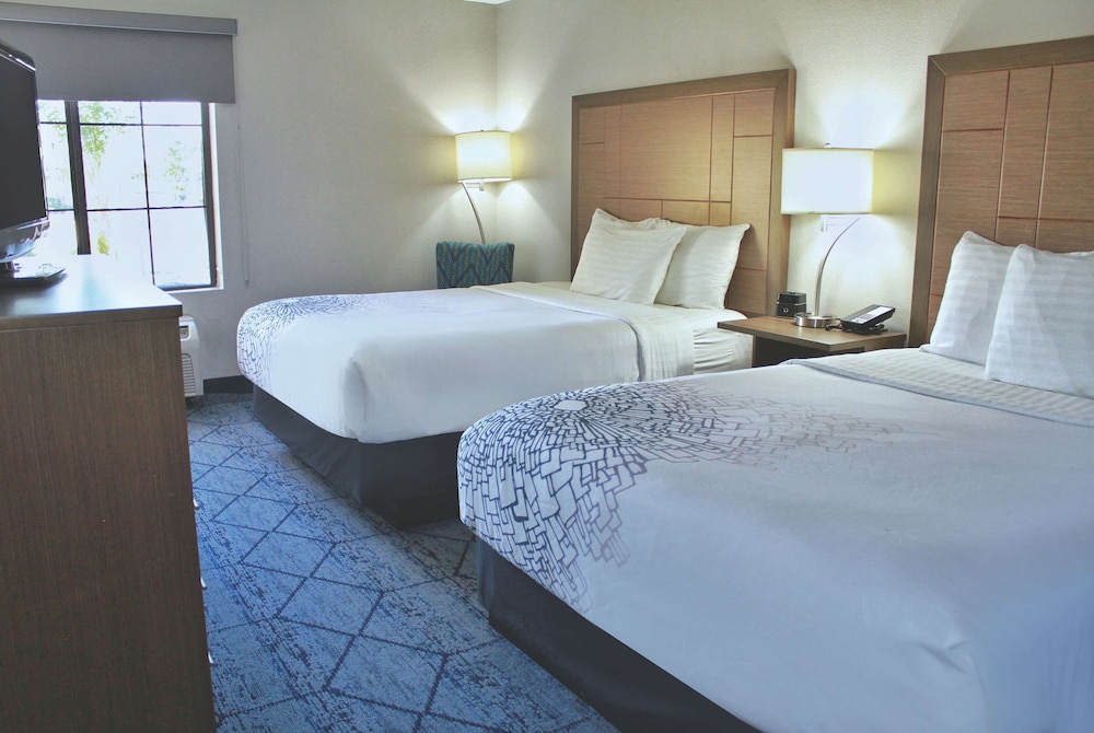 Imagen de la habitación del Hotel La Quinta Inn & Suites by Wyndham NE Long Beach/Cypress. Foto 13