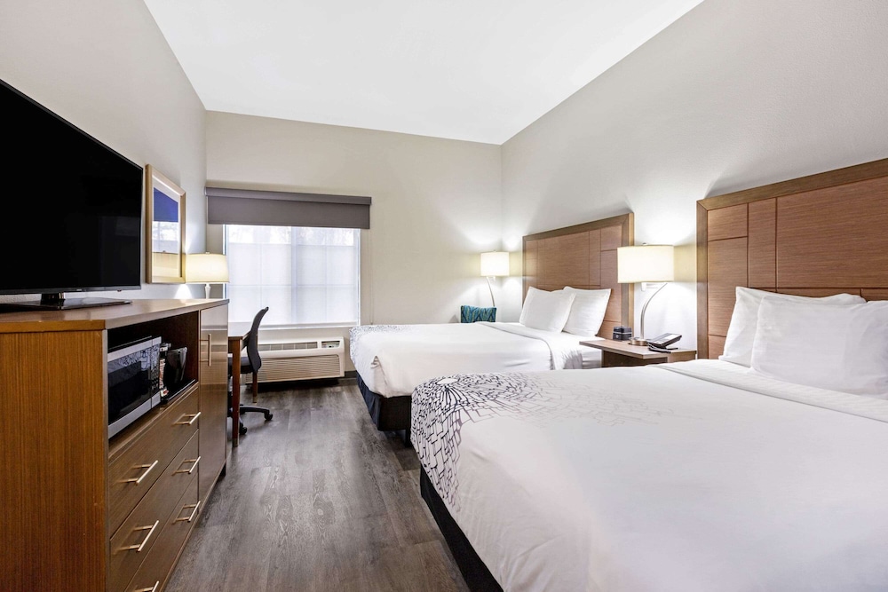 Imagen de la habitación del Hotel La Quinta Inn & Suites by Wyndham NE Long Beach/Cypress. Foto 18