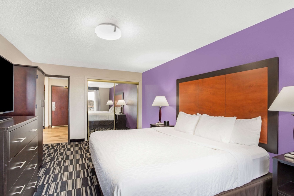 Imagen de la habitación del Hotel La Quinta Inn & Suites by Wyndham Norwich-Plainfield-Casino. Foto 8