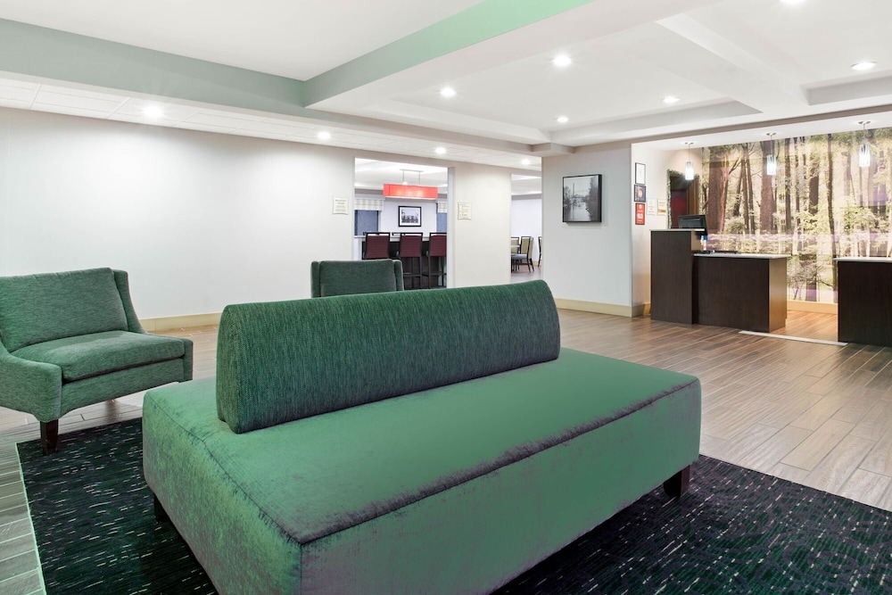 Imagen de los interiores del Hotel La Quinta Inn & Suites by Wyndham Norwich-Plainfield-Casino. Foto 20