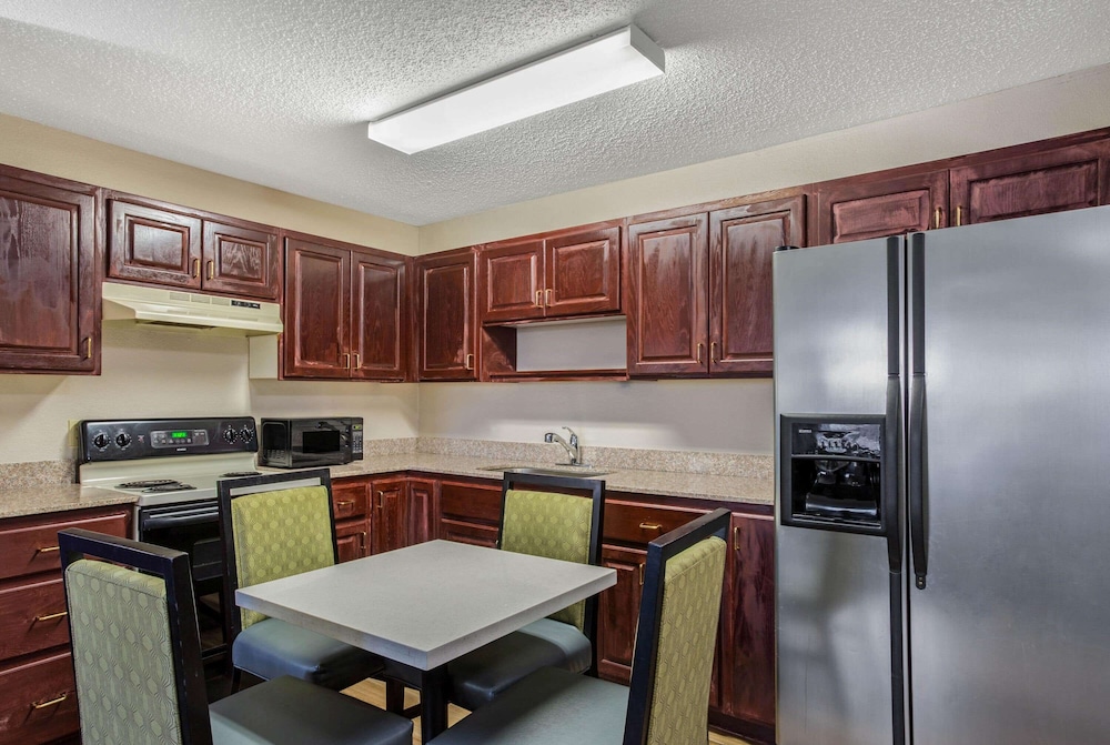 Imagen de la habitación del Hotel La Quinta Inn & Suites by Wyndham Norwich-Plainfield-Casino. Foto 17