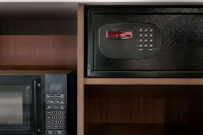 Imagen de la habitación del Hotel La Quinta Inn & Suites by Wyndham Orlando IDrive Theme Parks. Foto 11