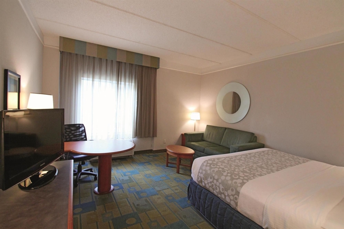 Imagen de la habitación del Hotel La Quinta Inn & Suites by Wyndham Orlando Lake Mary. Foto 6