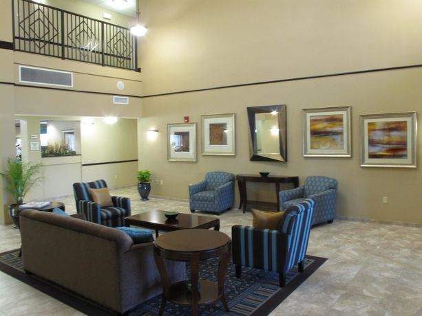Imagen de los interiores del Hotel La Quinta Inn & Suites by Wyndham PCB Pier Park area. Foto 10