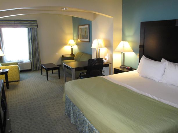 Imagen de la habitación del Hotel La Quinta Inn & Suites by Wyndham PCB Pier Park area. Foto 6
