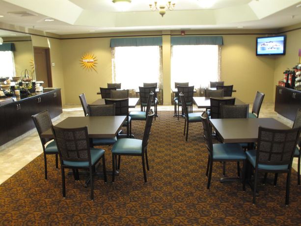 Imagen del bar/restaurante del Hotel La Quinta Inn & Suites by Wyndham PCB Pier Park area. Foto 4