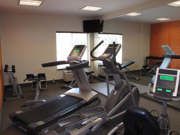 Imagen de los interiores del Hotel La Quinta Inn & Suites by Wyndham PCB Pier Park area. Foto 13
