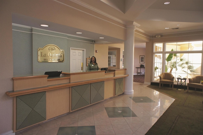 Imagen de los interiores del Hotel La Quinta Inn & Suites by Wyndham Phoenix Scottsdale. Foto 11