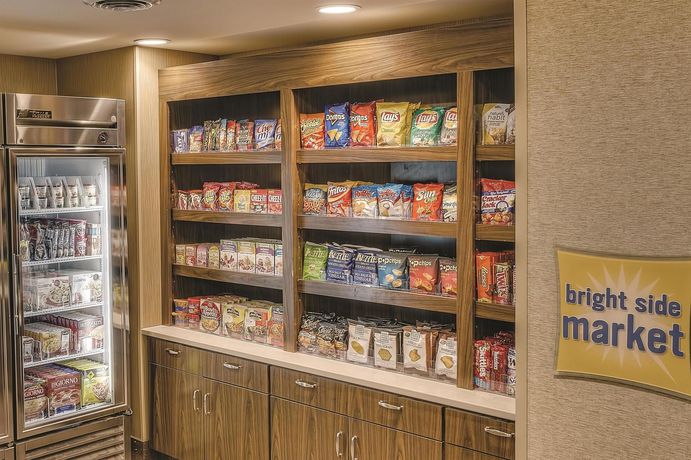 Imagen del bar/restaurante del Hotel La Quinta Inn & Suites by Wyndham Pigeon Forge. Foto 3